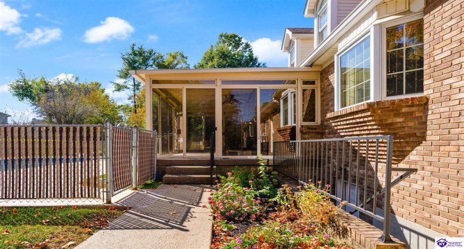 Maple Street, Elizabethtown, Kentucky 42701, ,5 BathroomsBathrooms,For Sale,Maple Street,HK24004123 Maple Street, Elizabethtown, Kentucky 42701, ,5 BathroomsBathrooms,For Sale,Maple Street,HK24004123