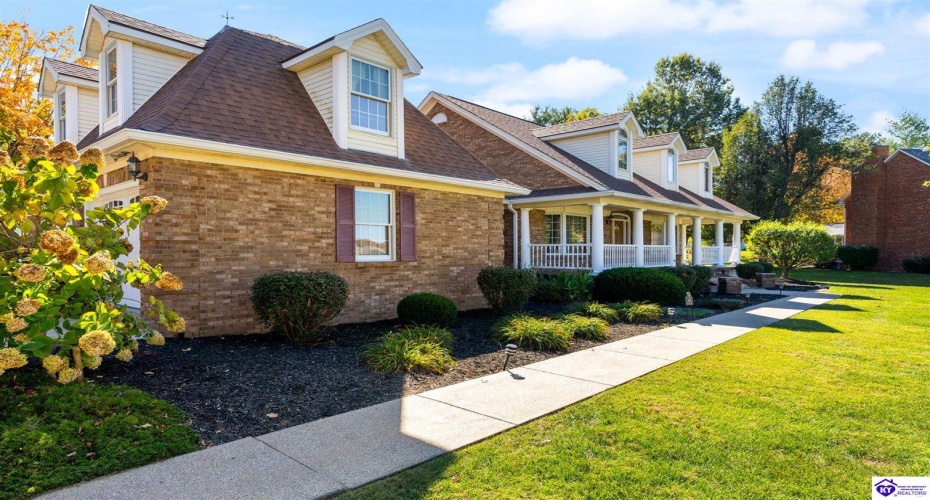 Maple Street, Elizabethtown, Kentucky 42701, ,5 BathroomsBathrooms,For Sale,Maple Street,HK24004123 Maple Street, Elizabethtown, Kentucky 42701, ,5 BathroomsBathrooms,For Sale,Maple Street,HK24004123