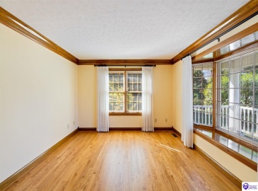 Maple Street, Elizabethtown, Kentucky 42701, ,5 BathroomsBathrooms,For Sale,Maple Street,HK24004123