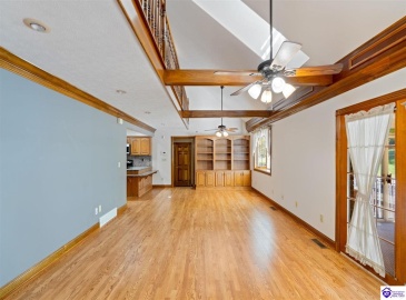 Maple Street, Elizabethtown, Kentucky 42701, ,5 BathroomsBathrooms,For Sale,Maple Street,HK24004123