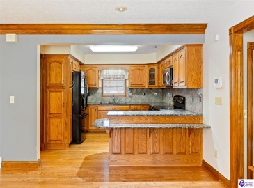 Maple Street, Elizabethtown, Kentucky 42701, ,5 BathroomsBathrooms,For Sale,Maple Street,HK24004123