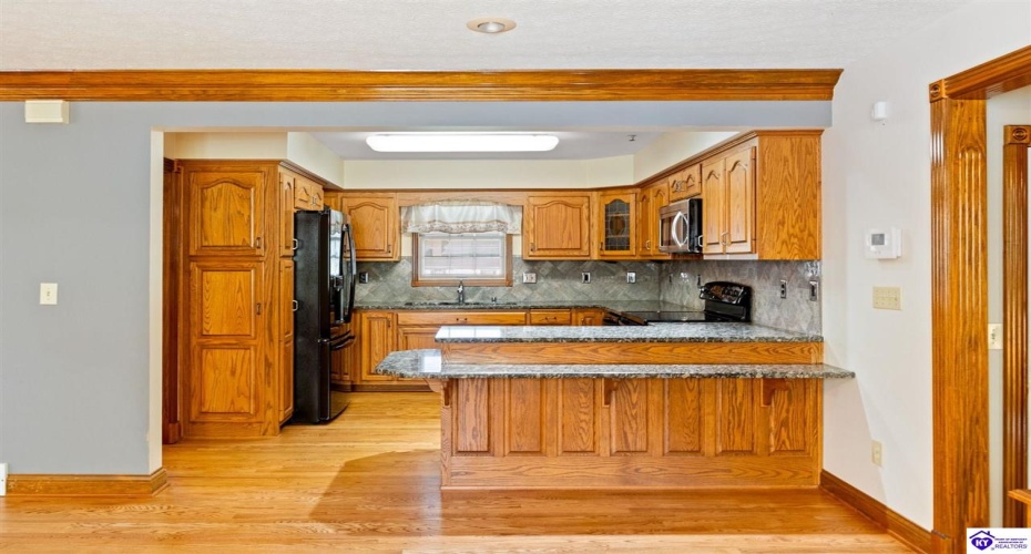 Maple Street, Elizabethtown, Kentucky 42701, ,5 BathroomsBathrooms,For Sale,Maple Street,HK24004123 Maple Street, Elizabethtown, Kentucky 42701, ,5 BathroomsBathrooms,For Sale,Maple Street,HK24004123