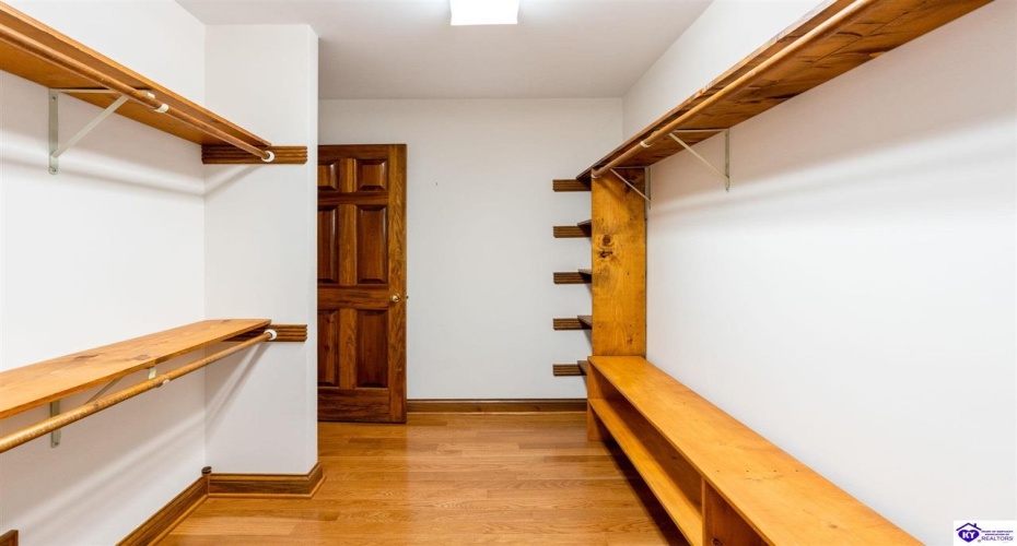 Maple Street, Elizabethtown, Kentucky 42701, ,5 BathroomsBathrooms,For Sale,Maple Street,HK24004123 Maple Street, Elizabethtown, Kentucky 42701, ,5 BathroomsBathrooms,For Sale,Maple Street,HK24004123