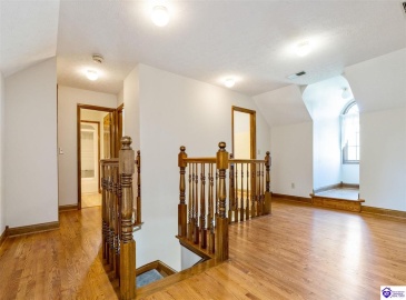 Maple Street, Elizabethtown, Kentucky 42701, ,5 BathroomsBathrooms,For Sale,Maple Street,HK24004123