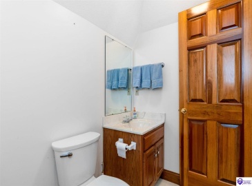 Maple Street, Elizabethtown, Kentucky 42701, ,5 BathroomsBathrooms,For Sale,Maple Street,HK24004123