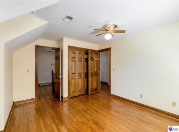 Maple Street, Elizabethtown, Kentucky 42701, ,5 BathroomsBathrooms,For Sale,Maple Street,HK24004123