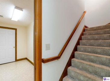 Maple Street, Elizabethtown, Kentucky 42701, ,5 BathroomsBathrooms,For Sale,Maple Street,HK24004123