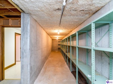 Maple Street, Elizabethtown, Kentucky 42701, ,5 BathroomsBathrooms,For Sale,Maple Street,HK24004123