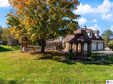 Maple Street, Elizabethtown, Kentucky 42701, ,5 BathroomsBathrooms,For Sale,Maple Street,HK24004123