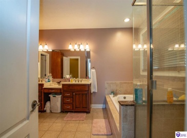 Levee Lane, Hodgenville, Kentucky 42748, ,4 BathroomsBathrooms,For Sale,Levee Lane,HK24004136