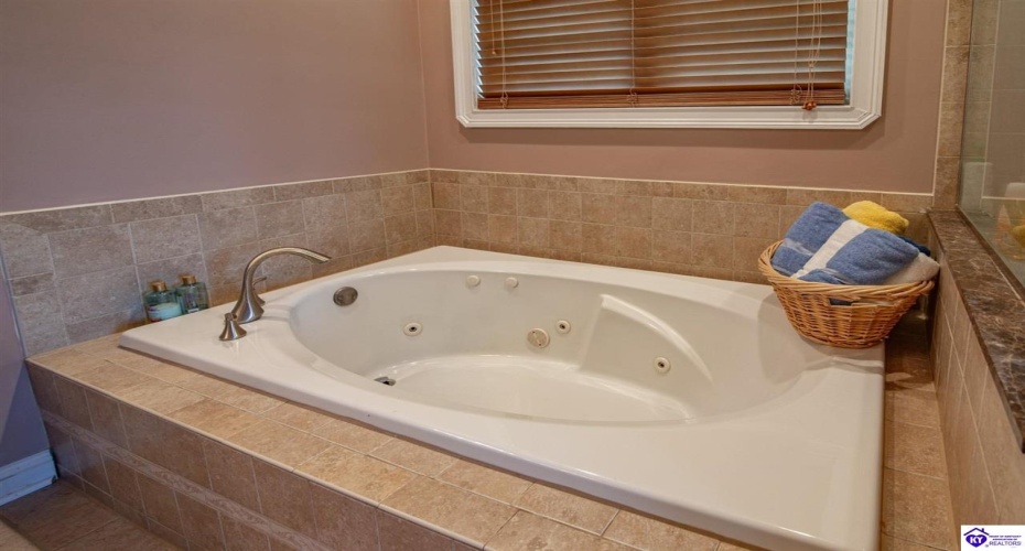 Levee Lane, Hodgenville, Kentucky 42748, ,4 BathroomsBathrooms,For Sale,Levee Lane,HK24004136 Levee Lane, Hodgenville, Kentucky 42748, ,4 BathroomsBathrooms,For Sale,Levee Lane,HK24004136