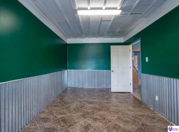 Levee Lane, Hodgenville, Kentucky 42748, ,4 BathroomsBathrooms,For Sale,Levee Lane,HK24004136