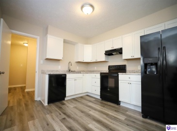 Barbara Circle, Elizabethtown, Kentucky 42701, ,3 BathroomsBathrooms,For Sale,Barbara Circle,HK24004138