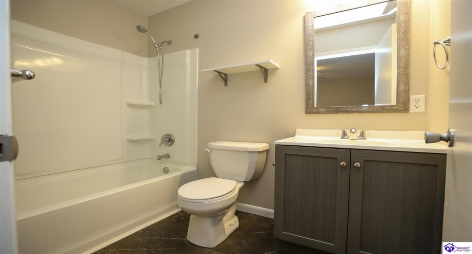 Barbara Circle, Elizabethtown, Kentucky 42701, ,3 BathroomsBathrooms,For Sale,Barbara Circle,HK24004138 Barbara Circle, Elizabethtown, Kentucky 42701, ,3 BathroomsBathrooms,For Sale,Barbara Circle,HK24004138