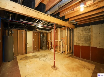 Barbara Circle, Elizabethtown, Kentucky 42701, ,3 BathroomsBathrooms,For Sale,Barbara Circle,HK24004138