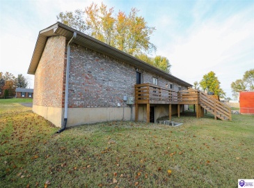 Barbara Circle, Elizabethtown, Kentucky 42701, ,3 BathroomsBathrooms,For Sale,Barbara Circle,HK24004138