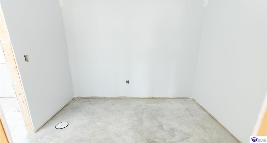 Gaston Circle, Elizabethtown, Kentucky 42701, ,3 BathroomsBathrooms,For Sale,Gaston Circle,HK24004148