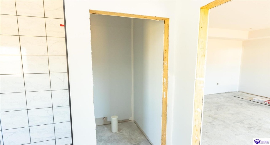 Gaston Circle, Elizabethtown, Kentucky 42701, ,3 BathroomsBathrooms,For Sale,Gaston Circle,HK24004148