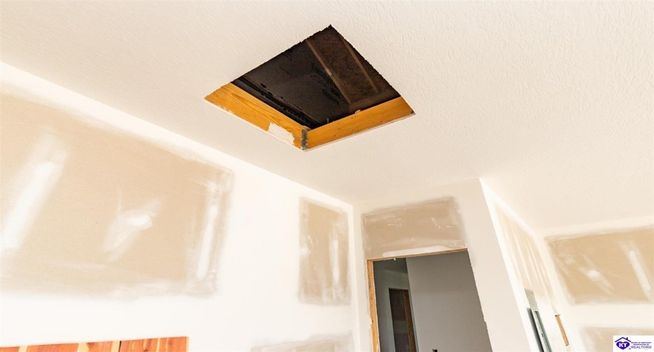 Gaston Circle, Elizabethtown, Kentucky 42701, ,3 BathroomsBathrooms,For Sale,Gaston Circle,HK24004148