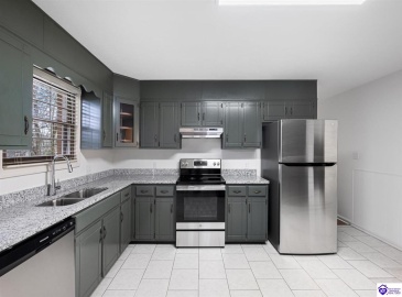 Johnstown Road, Elizabethtown, Kentucky 42701, ,3 BathroomsBathrooms,For Sale,Johnstown Road,HK24004150