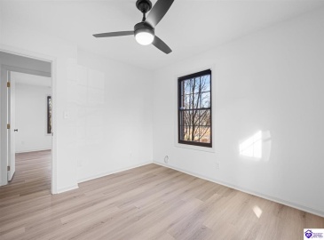 Johnstown Road, Elizabethtown, Kentucky 42701, ,3 BathroomsBathrooms,For Sale,Johnstown Road,HK24004150