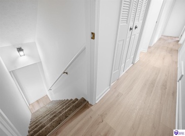 Johnstown Road, Elizabethtown, Kentucky 42701, ,3 BathroomsBathrooms,For Sale,Johnstown Road,HK24004150