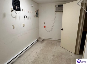 Johnstown Road, Elizabethtown, Kentucky 42701, ,3 BathroomsBathrooms,For Sale,Johnstown Road,HK24004150