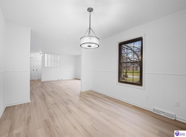 Johnstown Road, Elizabethtown, Kentucky 42701, ,3 BathroomsBathrooms,For Sale,Johnstown Road,HK24004150