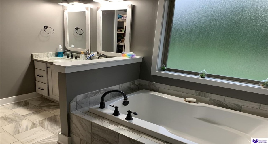 Clymene Road, Cecilia, Kentucky 42724, ,3 BathroomsBathrooms,For Sale,Clymene Road,HK24004151