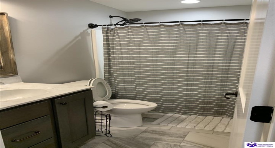 Clymene Road, Cecilia, Kentucky 42724, ,3 BathroomsBathrooms,For Sale,Clymene Road,HK24004151