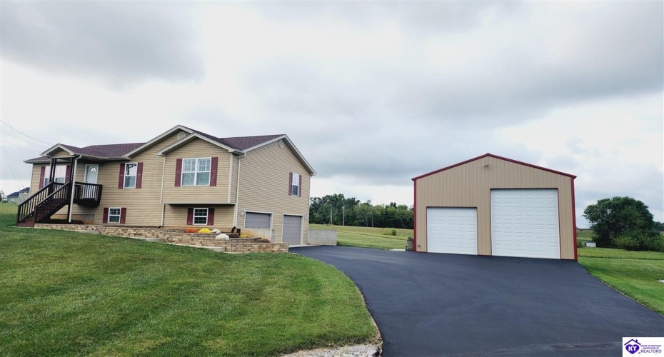 New Highland Church Road, Brandenburg, Kentucky 40108, ,2 BathroomsBathrooms,For Sale,New Highland Church Road,HK24003669