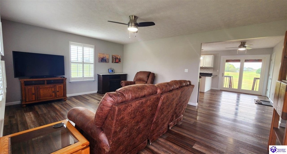 New Highland Church Road, Brandenburg, Kentucky 40108, ,2 BathroomsBathrooms,For Sale,New Highland Church Road,HK24003669