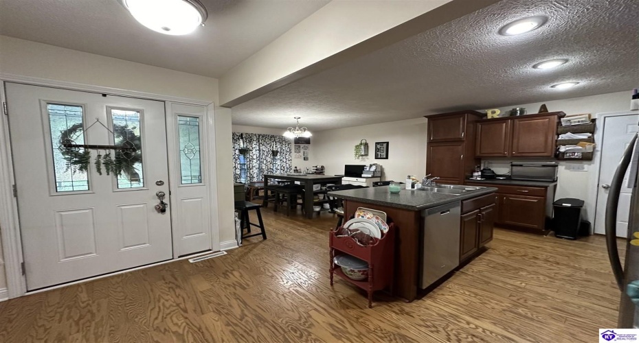 Red Wing Road, Brandenburg, Kentucky 40108, ,3 BathroomsBathrooms,For Sale,Red Wing Road,HK24003279