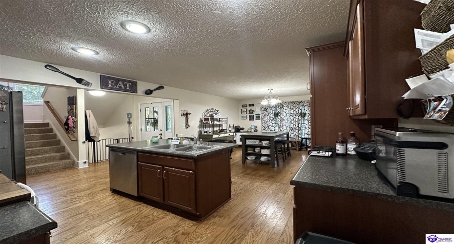 Red Wing Road, Brandenburg, Kentucky 40108, ,3 BathroomsBathrooms,For Sale,Red Wing Road,HK24003279