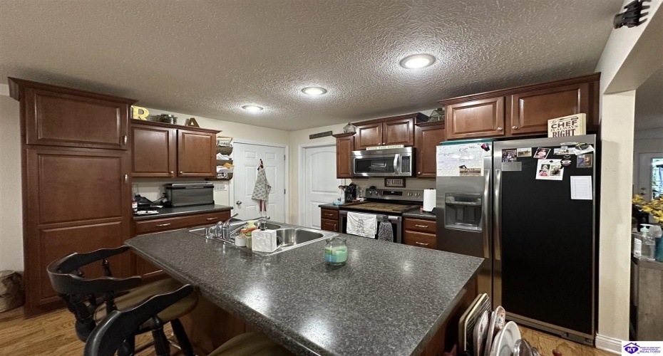 Red Wing Road, Brandenburg, Kentucky 40108, ,3 BathroomsBathrooms,For Sale,Red Wing Road,HK24003279