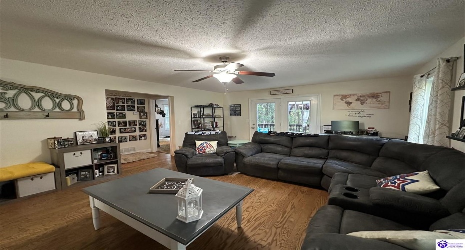 Red Wing Road, Brandenburg, Kentucky 40108, ,3 BathroomsBathrooms,For Sale,Red Wing Road,HK24003279