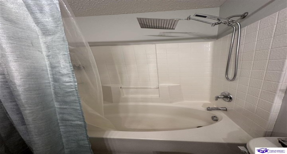 Red Wing Road, Brandenburg, Kentucky 40108, ,3 BathroomsBathrooms,For Sale,Red Wing Road,HK24003279