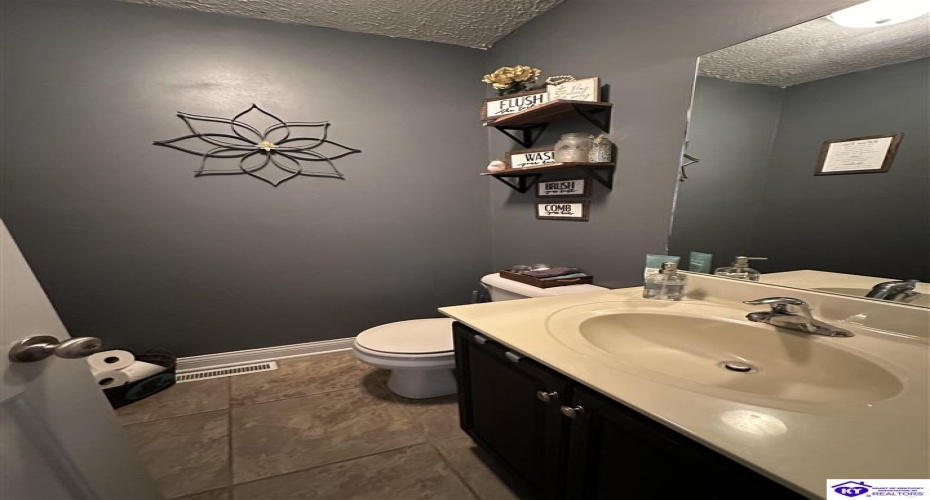 Red Wing Road, Brandenburg, Kentucky 40108, ,3 BathroomsBathrooms,For Sale,Red Wing Road,HK24003279