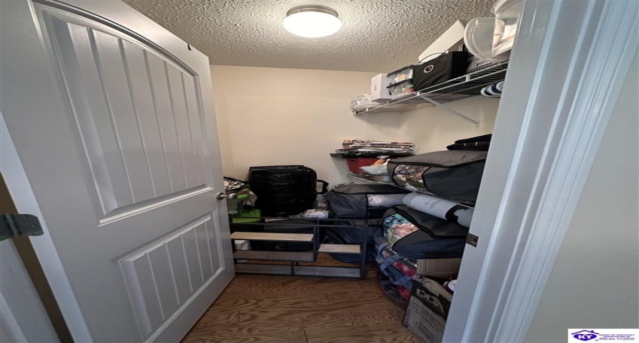 Red Wing Road, Brandenburg, Kentucky 40108, ,3 BathroomsBathrooms,For Sale,Red Wing Road,HK24003279