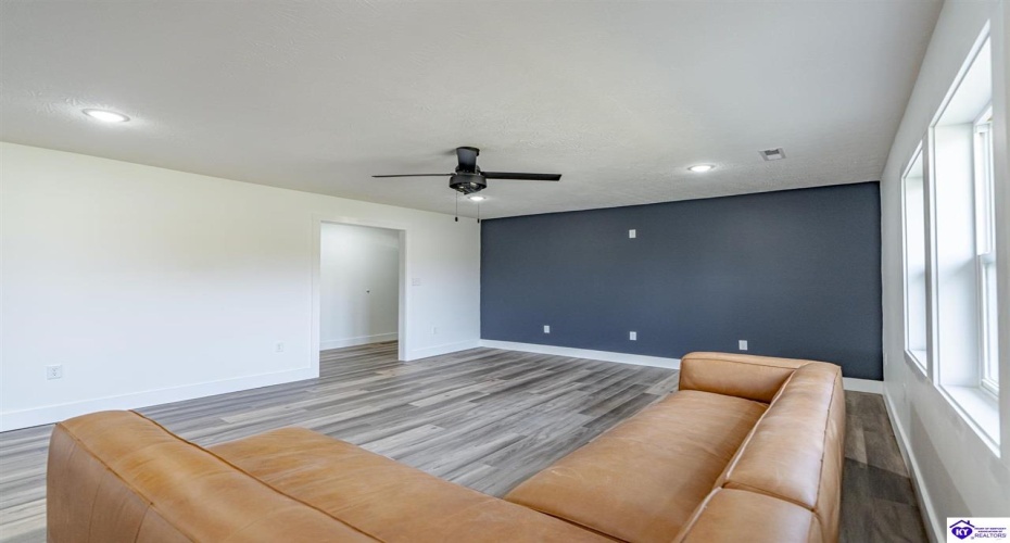 Kiper Road, Leitchfield, Kentucky 42754, ,3 BathroomsBathrooms,For Sale,Kiper Road,HK24004158