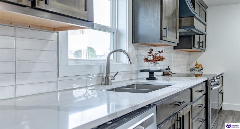 Kiper Road, Leitchfield, Kentucky 42754, ,3 BathroomsBathrooms,For Sale,Kiper Road,HK24004158