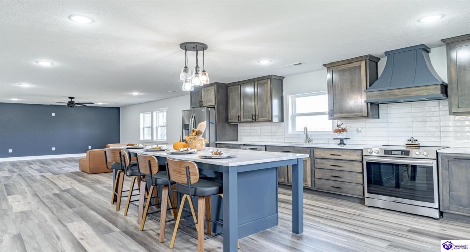 Kiper Road, Leitchfield, Kentucky 42754, ,3 BathroomsBathrooms,For Sale,Kiper Road,HK24004158