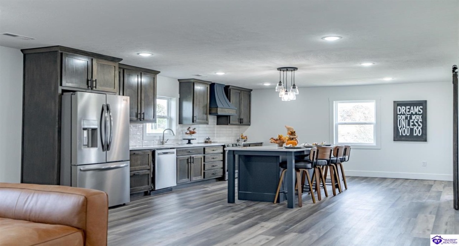 Kiper Road, Leitchfield, Kentucky 42754, ,3 BathroomsBathrooms,For Sale,Kiper Road,HK24004158