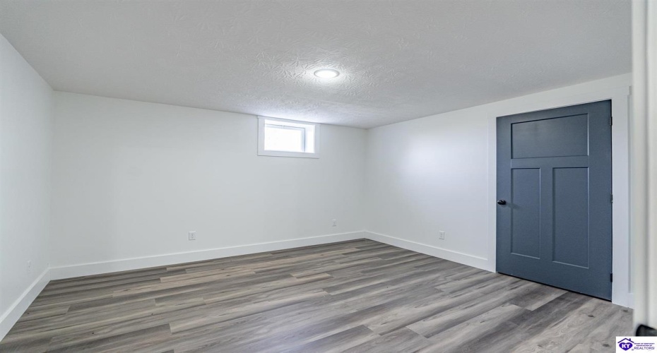 Kiper Road, Leitchfield, Kentucky 42754, ,3 BathroomsBathrooms,For Sale,Kiper Road,HK24004158