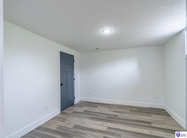 Kiper Road, Leitchfield, Kentucky 42754, ,3 BathroomsBathrooms,For Sale,Kiper Road,HK24004158