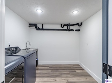 Kiper Road, Leitchfield, Kentucky 42754, ,3 BathroomsBathrooms,For Sale,Kiper Road,HK24004158