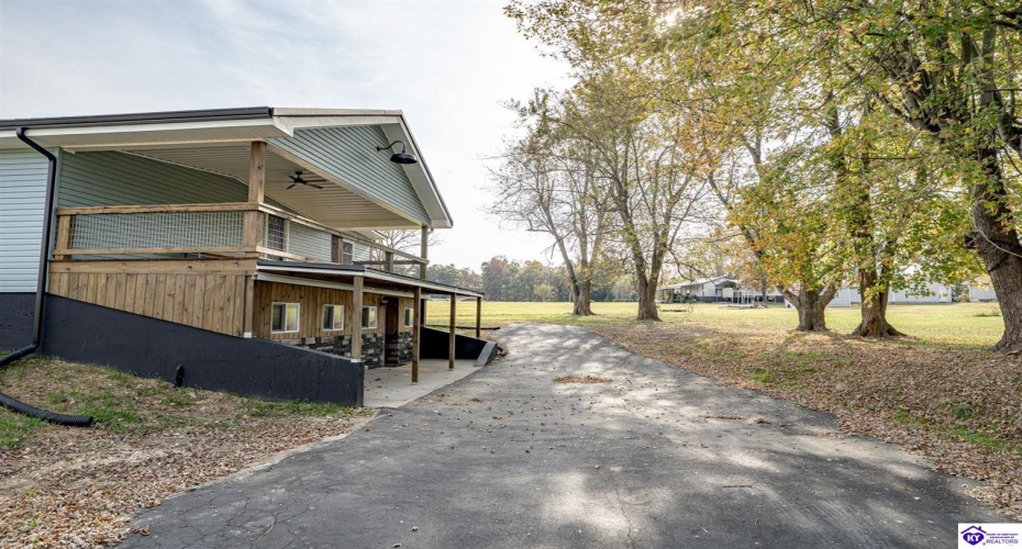 Kiper Road, Leitchfield, Kentucky 42754, ,3 BathroomsBathrooms,For Sale,Kiper Road,HK24004158