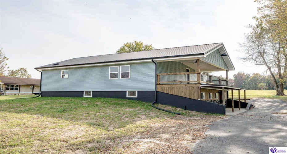 Kiper Road, Leitchfield, Kentucky 42754, ,3 BathroomsBathrooms,For Sale,Kiper Road,HK24004158