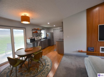 St John Road, Elizabethtown, Kentucky 42701, ,2 BathroomsBathrooms,For Sale,St John Road,HK24004162