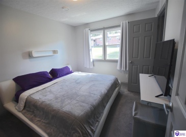 St John Road, Elizabethtown, Kentucky 42701, ,2 BathroomsBathrooms,For Sale,St John Road,HK24004162